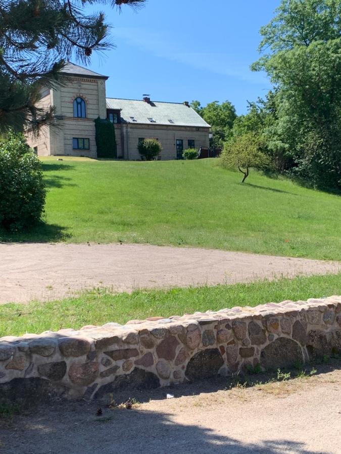 Historisches Gebaeude " Rentmeisteramt" Basedow Basedow  外观 照片